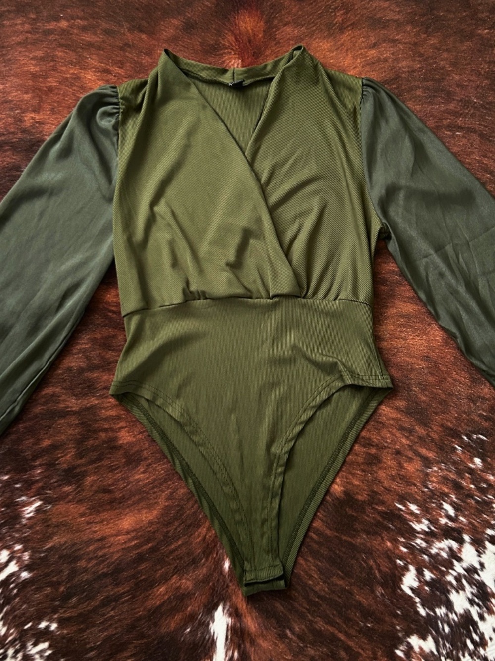 SHEIN Olive Green Long Sleeve Surplice Bodysuit